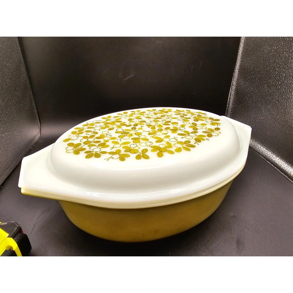 Vintage Pyrex Verde Olive Green 045 Oval Casserole Dish with Lid 2.5 QT Floral